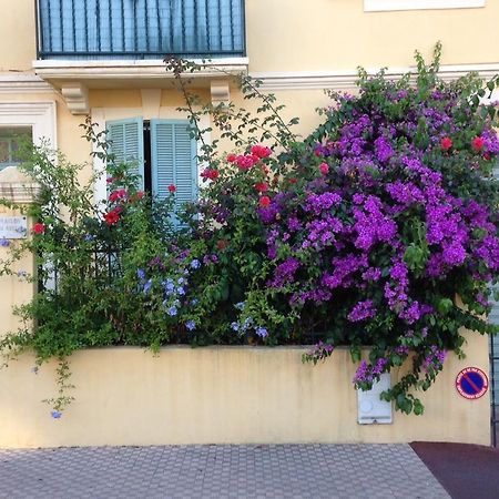 La Maison Au Soleil Menton Rum bild